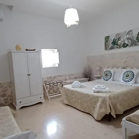 Casa Relax Isabelle Alojamento de Acomodação e Pequeno-almoço Alberobello